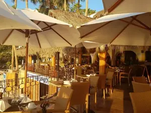 7 Seas Grille & Seafood