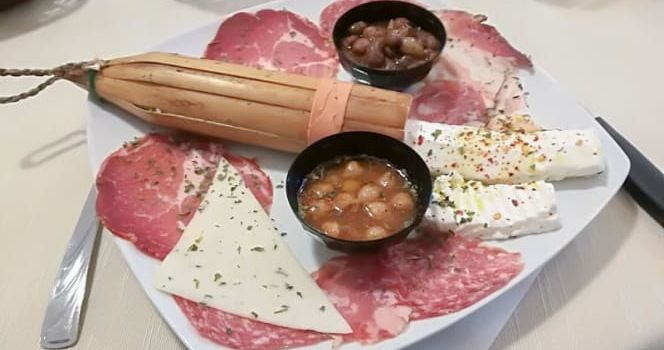 La Cantina