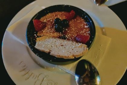 Les Bubbles Steakhouse