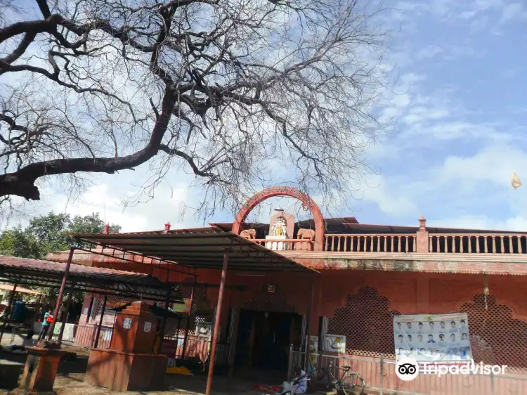 Hotels in Akkalkot