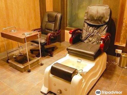 Colour Lounge Luxe salon