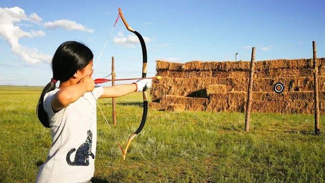 Archery at Qinghai Lake