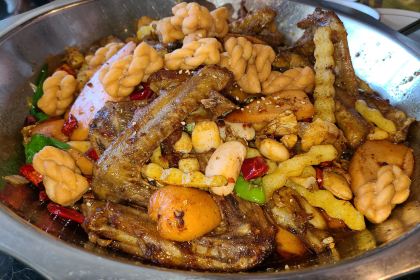 勇记干锅居(广汉店)