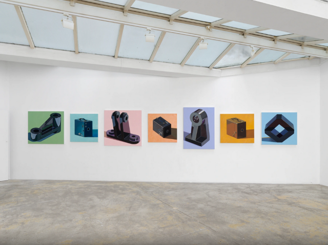 Robert Cottingham: Cameras, Typewriters & Components | Paris