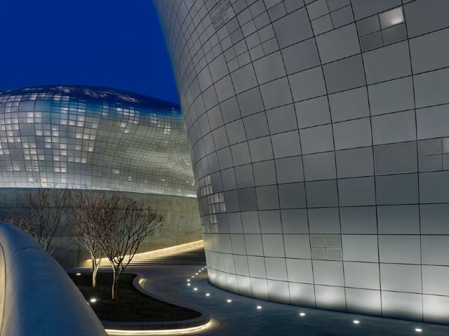 東大門設計廣場(DDP)
