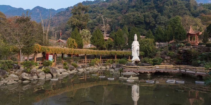 Yinna Mountain Tourist Resort