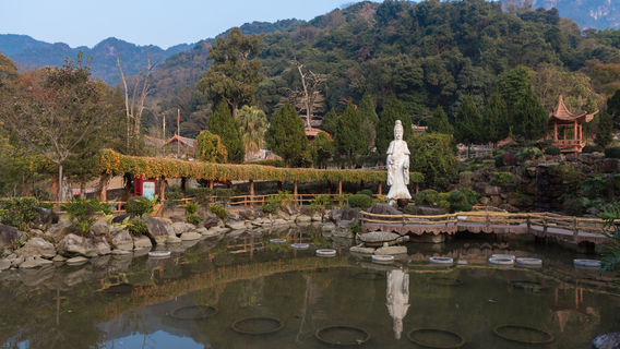 Yinna Mountain Tourist Resort