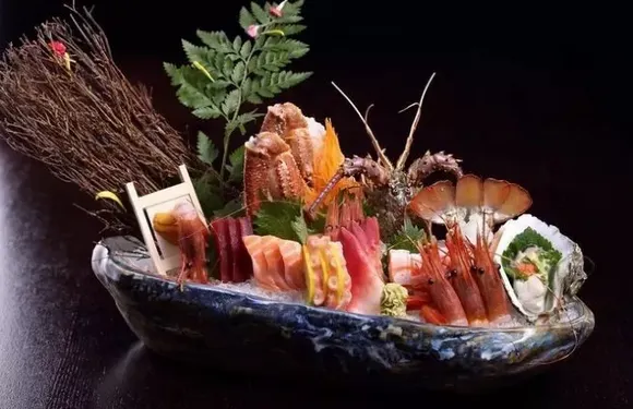 維納斯皇家酒店（桂林象鼻山日月雙塔店）·菊桜精緻料理