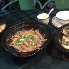 A POT OF A FRESH BAKED SEAFOOD 여행 사진