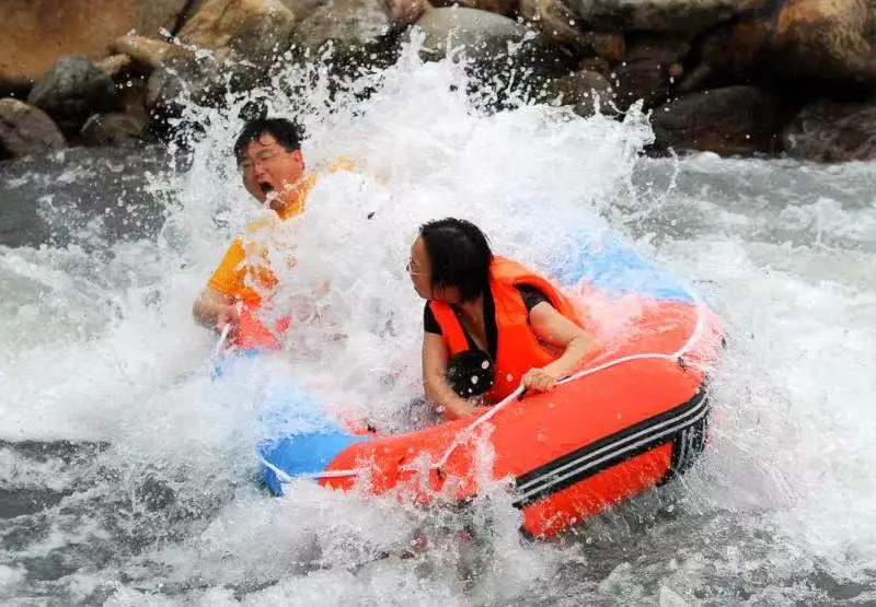 Baiyun Creek Rafting