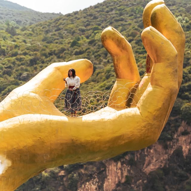 Explore Xiyou Cave 