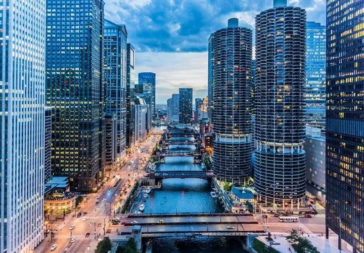 2024 Chicago Skyline: 9 Iconic Chicago Buildings and How to Explore Them