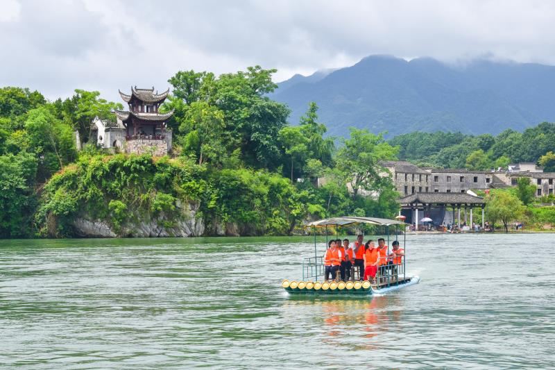 桃花潭10℃竹筏漂流