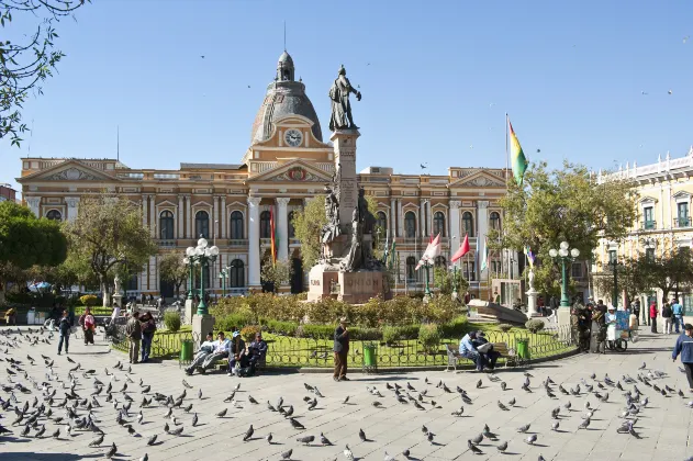 Lucio Perez Velazco Square โรงแรมใกล้เคียง