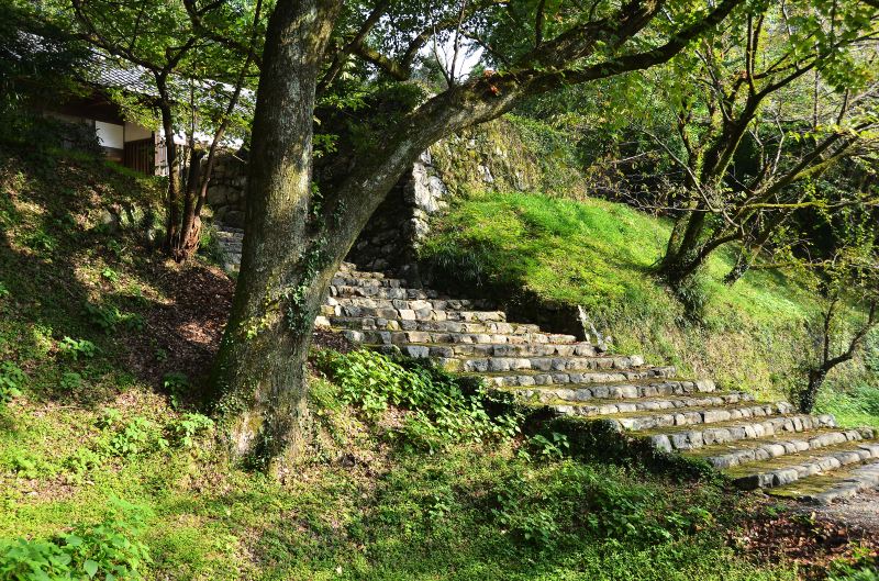 Akizuki Castle Ruins