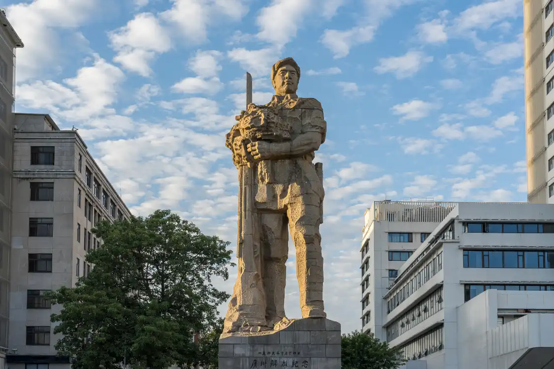Hotels near Guangzhou Liberation Statue