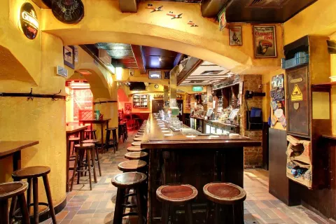 Kilians Irish Pub