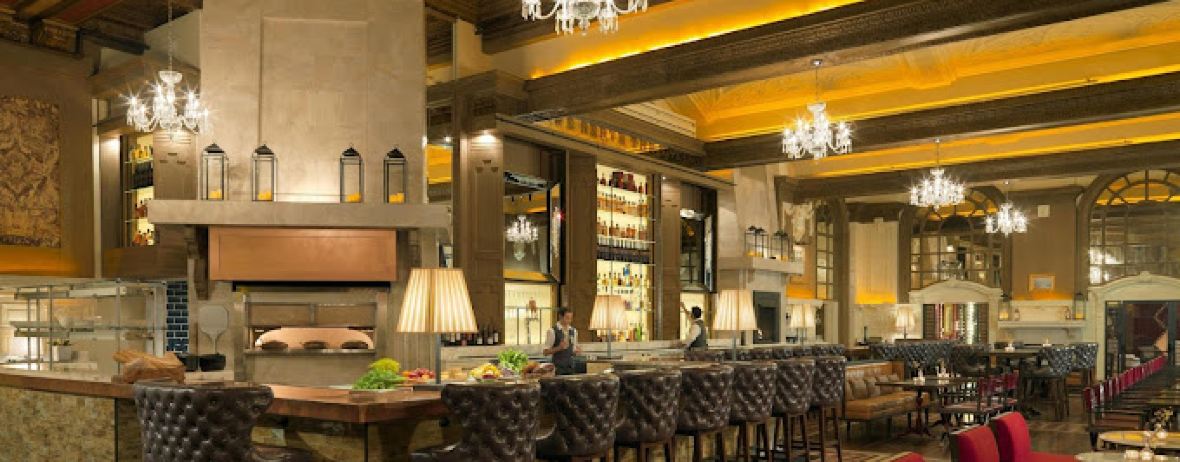 OAK Long Bar + Kitchen