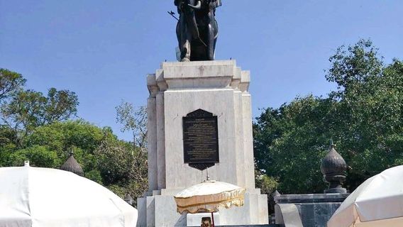 King Naresuan Monument, Don Chedi, Suphanburi