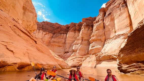 Kayak Lake Powell.