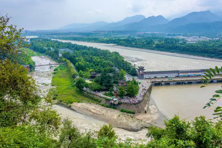 Hotels near Feisha Dam