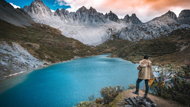 Hiking in Shangri-La