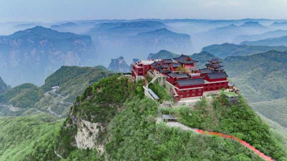 Zhuyu Peak