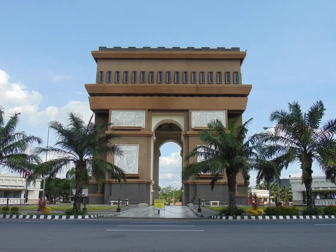 Hotel dekat Simpang Lima Gumul - KEDIRI