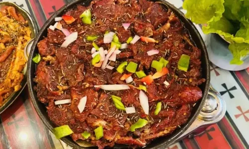 ZANG JIA XIAO GUAN