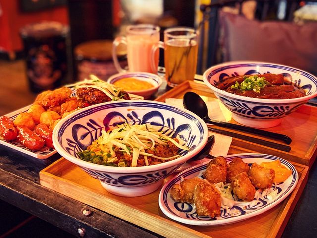 有大隻仔坐鎮嘅復古工業風台灣麵店