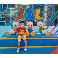 Donald Duck 大量打卡位