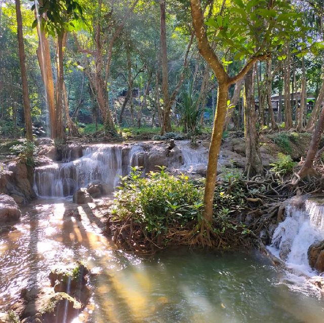 น้ำตกเกริงกระเวีย สังขละบุรี