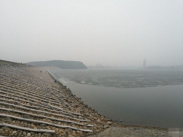 Yanqi Lake