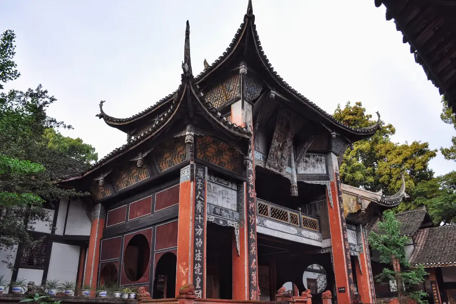 Luzhou Fawang Temple