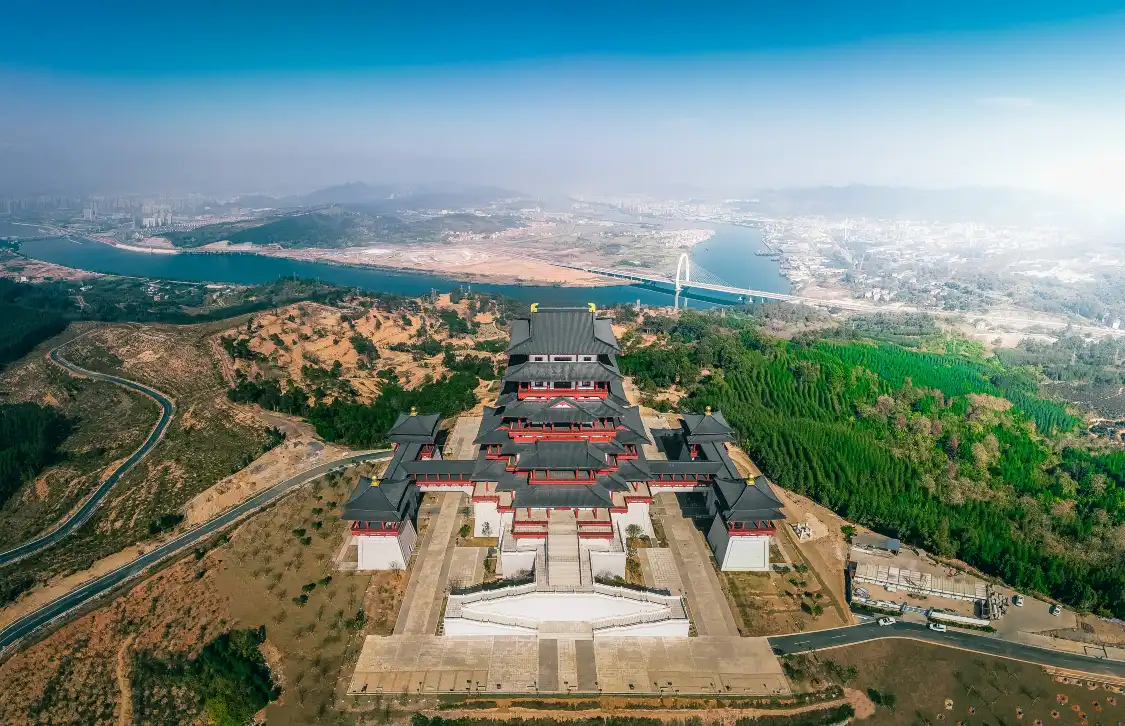 Hotels near Zhang Jiuling Memorial Park
