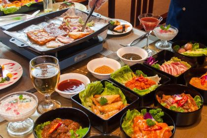 麦肯希·铁板烧自助餐(水晶城店)