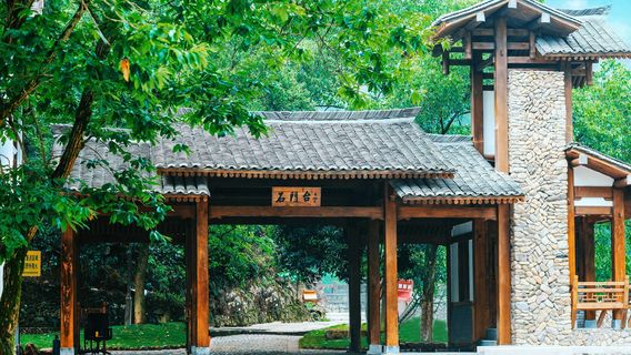 Jiujie Shimentai Waterfalls