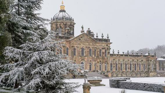 York Minster + York City Walls + National Railway Museum York + Castle Howard 1-day tour