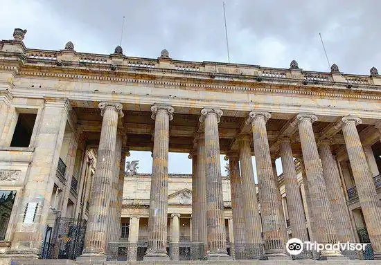 Các khách sạn gần Capitolio Nacional