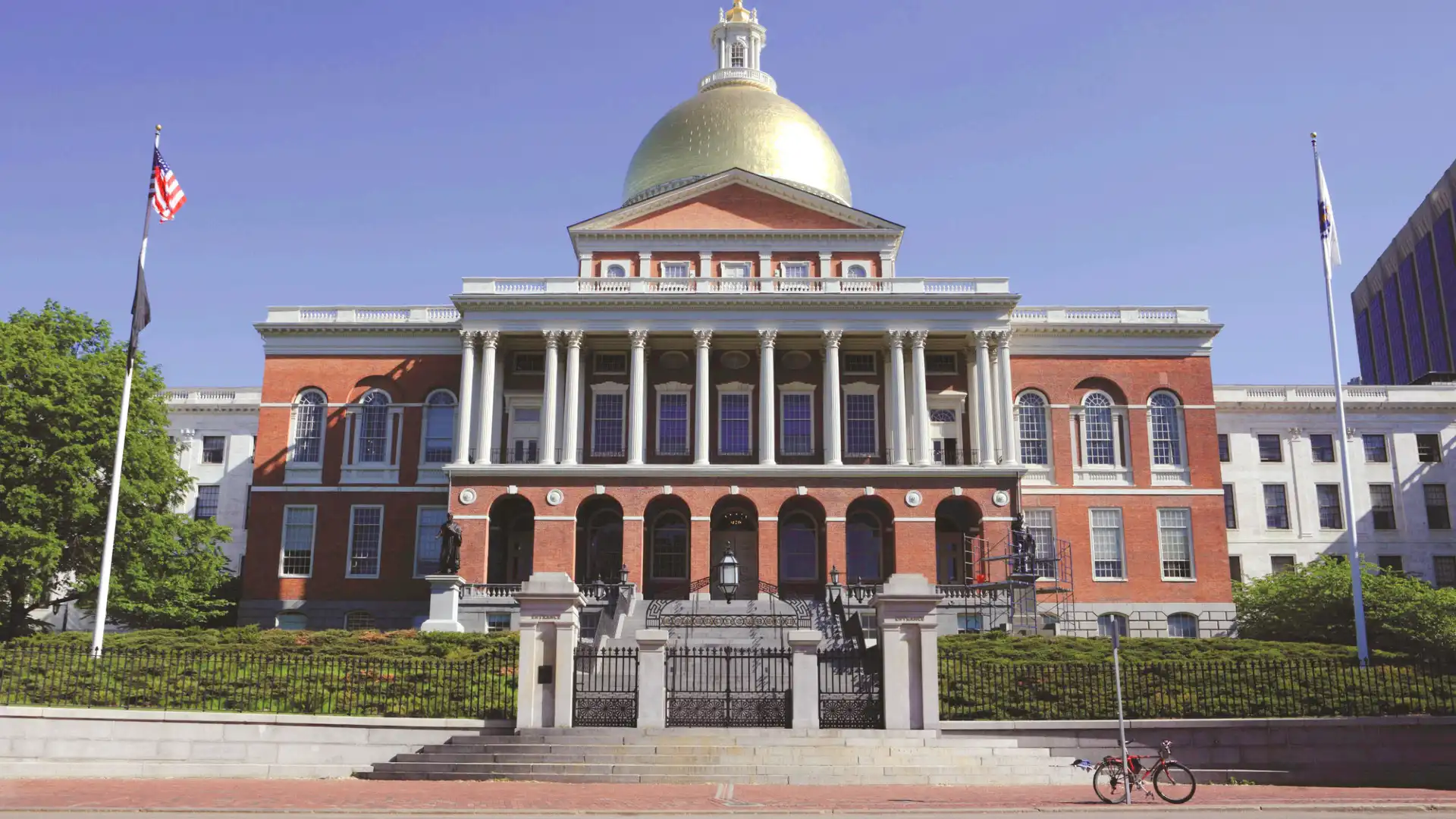 Hotels near Massachusetts State House