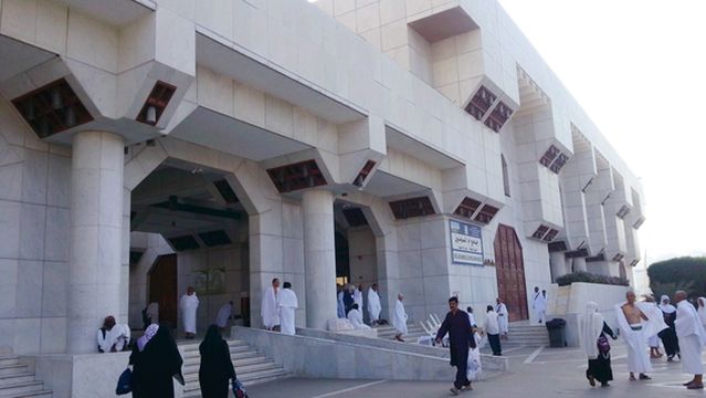 Masjid Aisha “Umm al-Mumineen”(Masjid Al-Taneem)