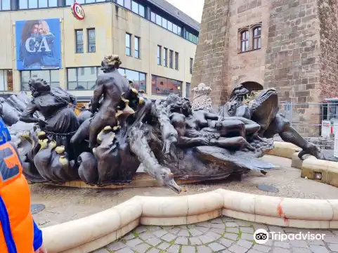 Hôtels à proximité de : Ehekarussell Brunnen