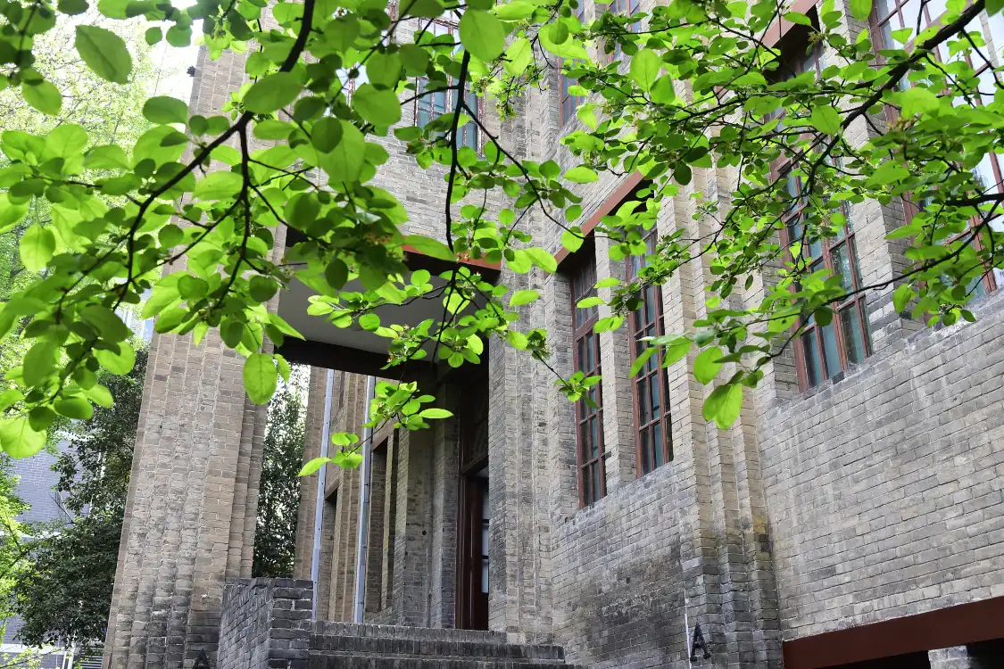 Hotels near General Zhang Xueliang Residence