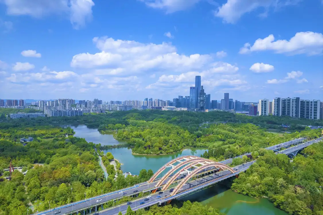Hotels near Guanshanhu Park