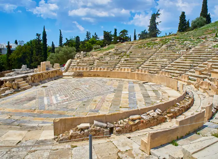 Hotel dekat Theatre of Dionysus