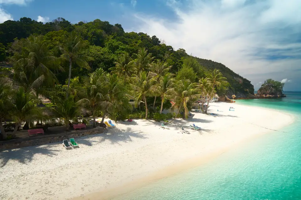 1_Rawa Island