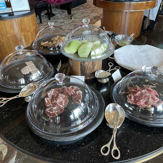 Grand Hyatt 的 Tiffin buffet,吃到飽! Grand Hyatt 的 Tiffin buffet,吃到飽!