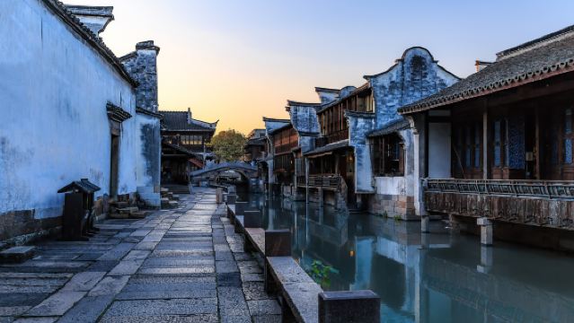 嘉興烏鎮+西柵夜遊一日遊【純玩/日遊東/夜遊西柵看斑斕夜景】