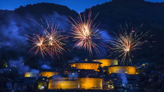 Abreise von Xiamen: Tagesausflug zum Tianluokeng Tulou-Cluster und Taxia-Dorf