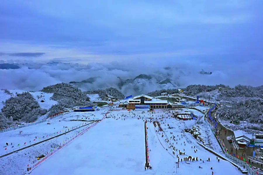 Bashan Luopanding Ski Field